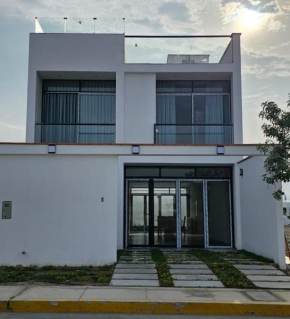 Casa en Asia con piscina